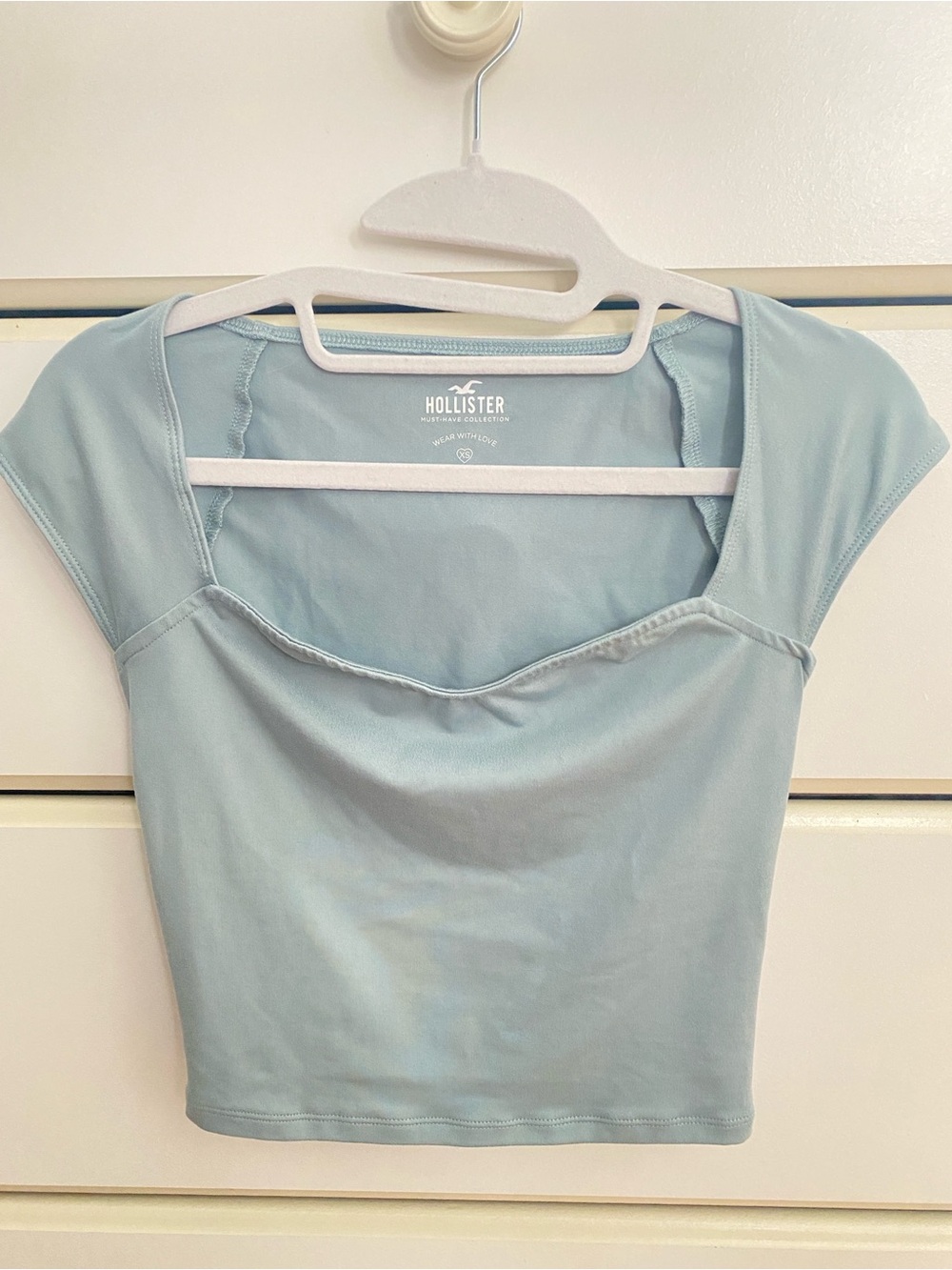 Hollister Women's Scoop-Neck Crop Top in Pale Blue